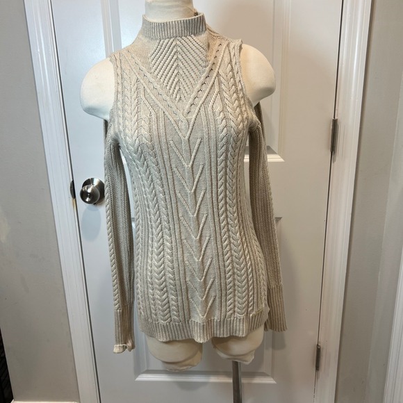 MICHAEL KORS Beige Cable Knit Mock Neck Cold Shoulder Long Sleeve Sweater Size S - Picture 1 of 10